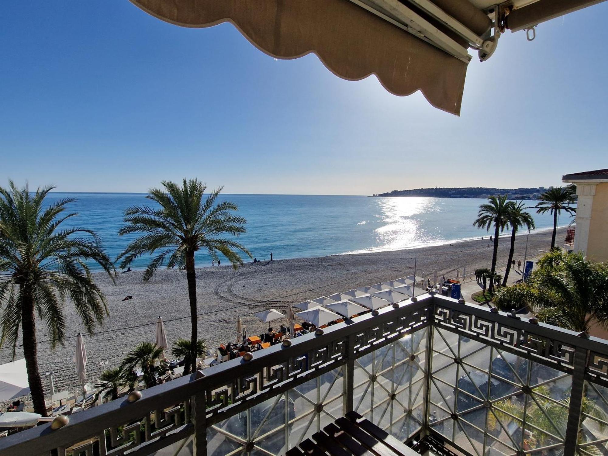 Villa Azzurra Menton Apt Luxe, Front Mer, 4Th Floor Of 5, Wifi, Tvsat, Climate Exteriör bild